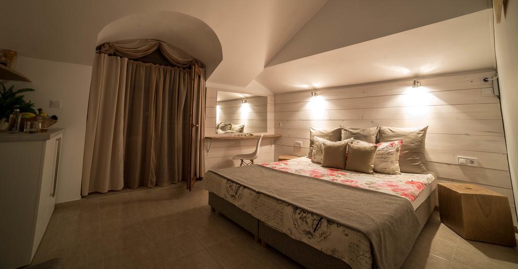 The Poolhouse Appartement Sunny Beach Buitenkant foto