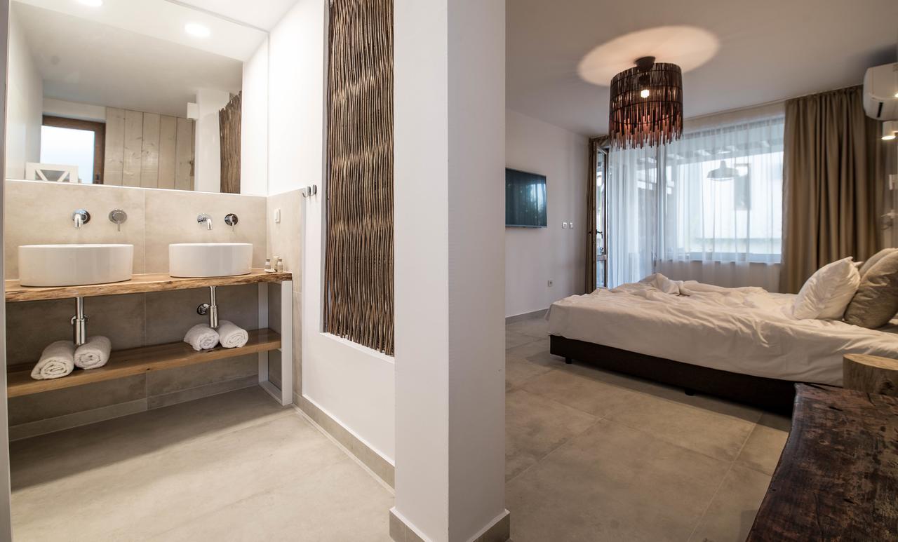 The Poolhouse Appartement Sunny Beach Buitenkant foto